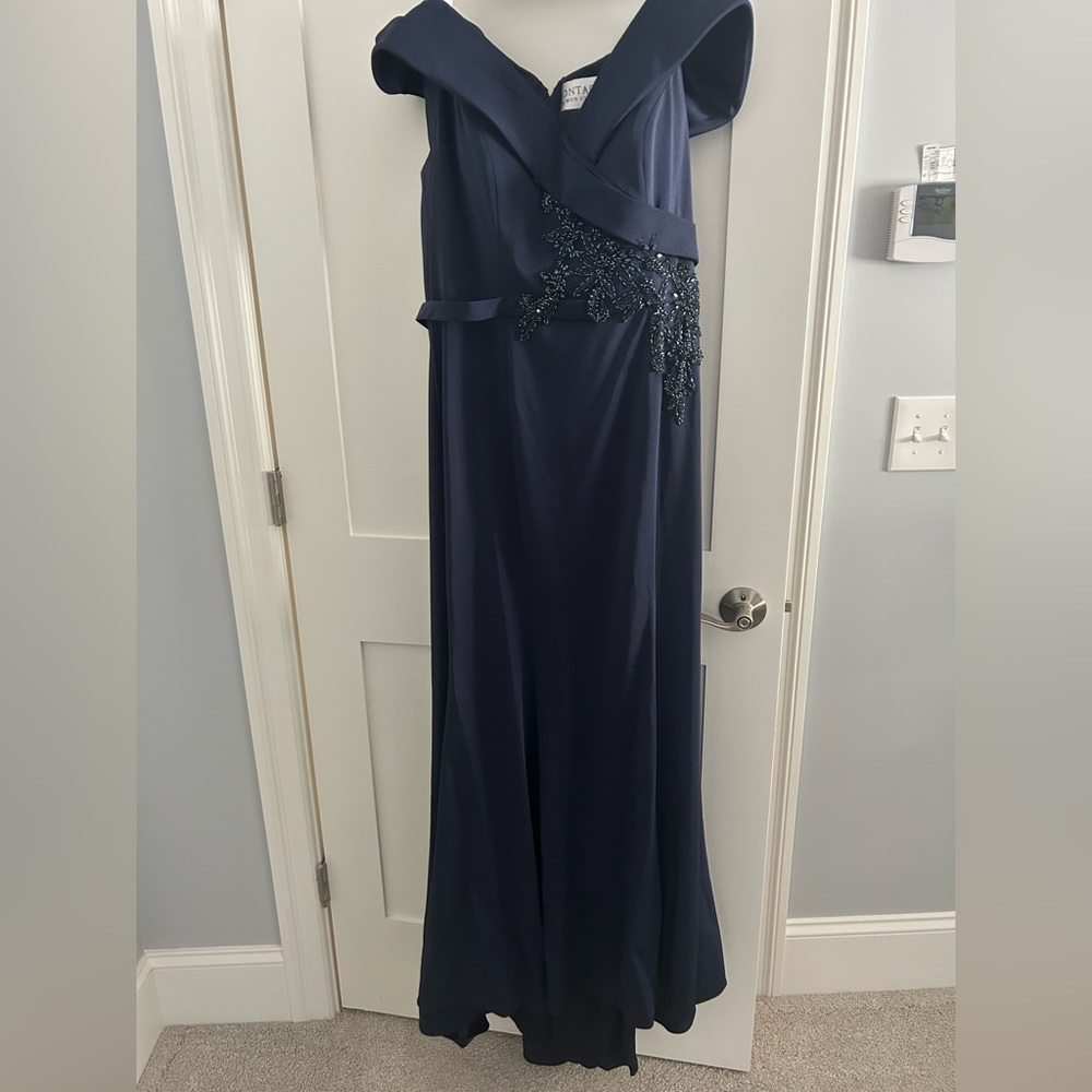 NWT BRAND NEW Montage by Mon Cheri Size 16 Navy Blue Formal Dress